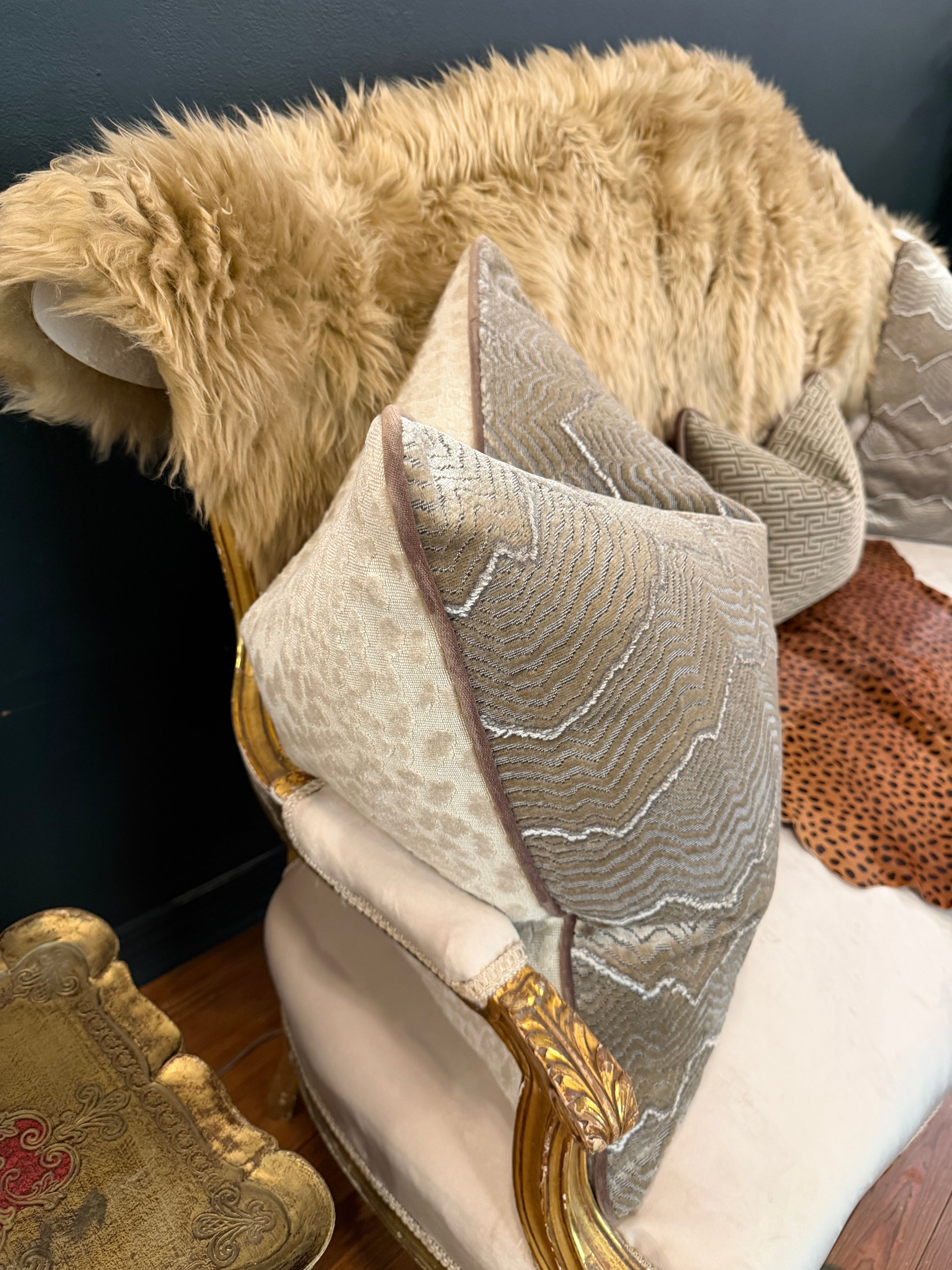 Élodie Taupe Contour Pillow — 24"